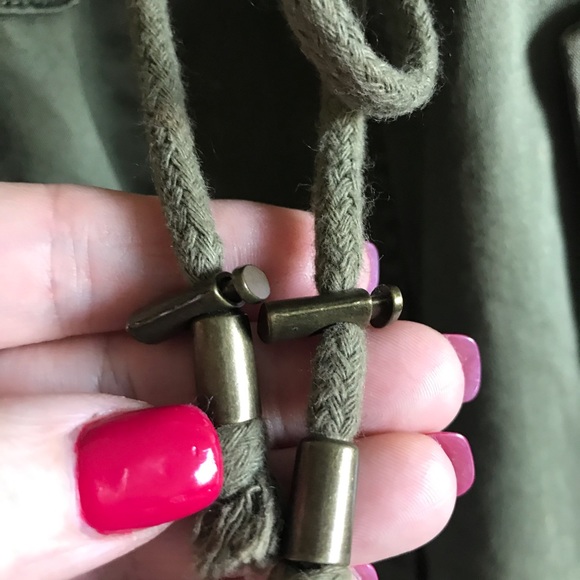 Utility jacket/vest with stud trim ⭐️ - Picture 6 of 8